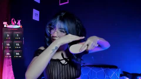 Madison Watson online show from October 8, 2025, 11:52 am