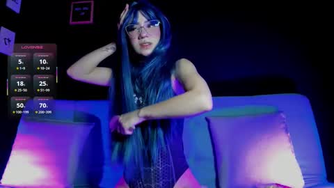 Madison Watson online show from November 19, 2025, 11:54 am