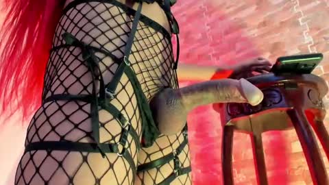 madison_cambell online show from February 25, 2025, 5:04 pm