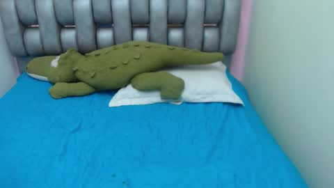 M A D I S O N online show from December 2, 2025, 12:16 am