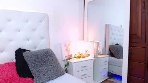 Snapshot of madison_horny69 chatting on January 28, 2025, 3:57 am Jenny online show from January 28, 2025, 3:57 am