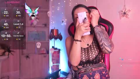 Madison   online show from October 9, 2025, 1:20 pm