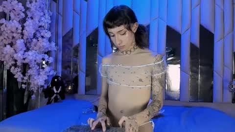  Madison  online show from November 7, 2025, 3:34 pm