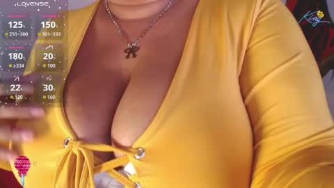 Snapshot of madisonx_ chatting on June 6, 2026, 8:24 pm Madison online show from June 6, 2026, 8:24 pm