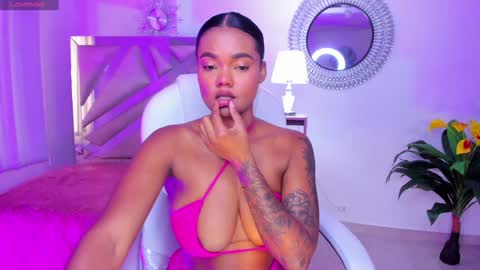 Snapshot of madisson_davon chatting on December 14, 2024, 5:58 pm Madisson Davon online show from December 14, 2024, 5:58 pm