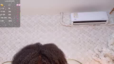 Madisson Lopez online show from October 26, 2025, 3:34 am