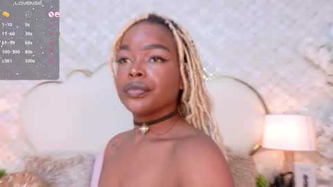 Madisson Lopez online show from November 27, 2025, 10:34 pm