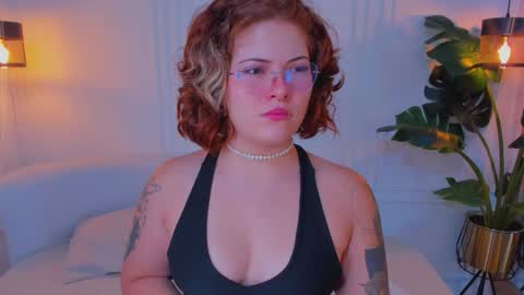 Snapshot of madissonmoore5 chatting on October 1, 2025, 12:22 pm madissonmoore5 online show from October 1, 2025, 12:22 pm