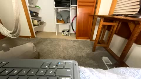MayUjoin29 online show from January 25, 2025, 6:55 am