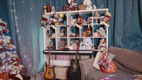 Alice online show from December 16, 2025, 3:06 pm