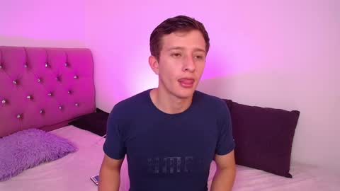 Snapshot of mae_nathan chatting on May 29, 2026, 5:22 pm mae and nathan online show from May 29, 2026, 5:22 pm