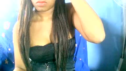 Snapshot of maelahlove chatting on December 11, 2024, 12:02 pm MaelahLove online show from December 11, 2024, 12:02 pm