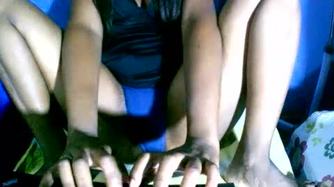 Snapshot of maelahlove chatting on January 4, 2025, 1:21 am MaelahLove online show from January 4, 2025, 1:21 am