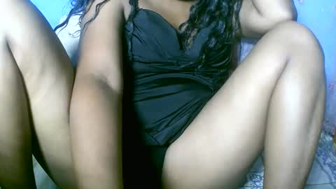 MaelahLove online show from February 2, 2026, 2:43 am