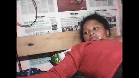 Snapshot of maevafanella chatting on March 7, 2026, 8:17 pm maevafanella online show from March 7, 2026, 8:17 pm