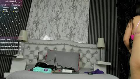 Snapshot of maeve_bigboobs chatting on February 5, 2025, 9:57 am Mae online show from February 5, 2025, 9:57 am