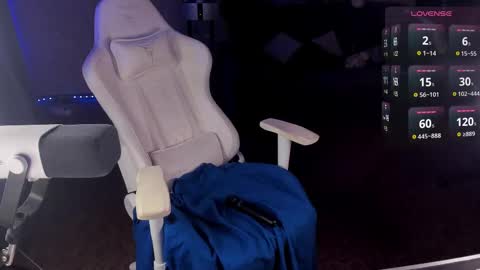 Maevee online show from March 6, 2025, 1:24 pm