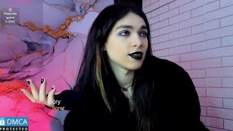 Snapshot of maevekuro chatting on May 8, 2026, 3:23 am maevekuro online show from May 8, 2026, 3:23 am