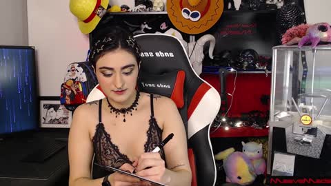 Snapshot of maevemads chatting on January 15, 2025, 2:49 am Meaves online show from January 15, 2025, 2:49 am