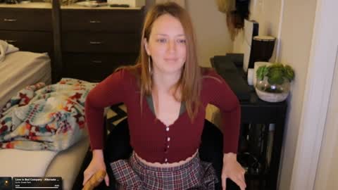 Mae online show from February 12, 2026, 5:19 pm