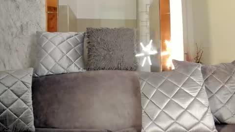 mafearias23 online show from March 5, 2026, 2:02 pm