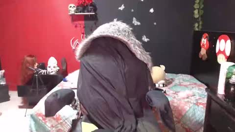 MaggCass online show from December 22, 2024, 1:55 am