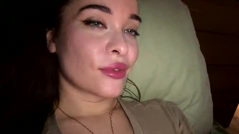 magggg658318 online show from November 20, 2025, 5:12 pm