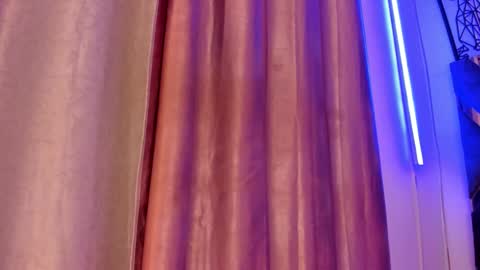 Maggie online show from September 19, 2025, 12:28 pm