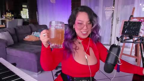 Luna online show from October 1, 2025, 9:10 pm