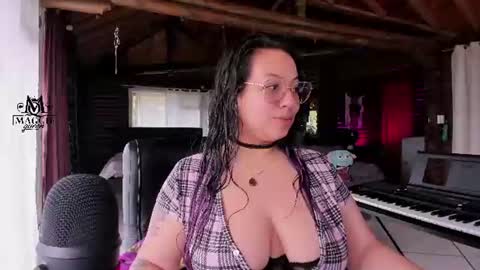 Luna online show from June 8, 2026, 3:12 pm