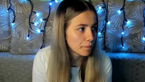 Maggie online show from October 15, 2025, 12:33 am