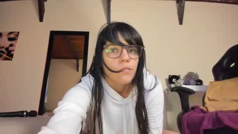   online show from January 19, 2025, 3:10 pm