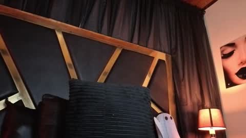   online show from November 4, 2025, 12:48 pm