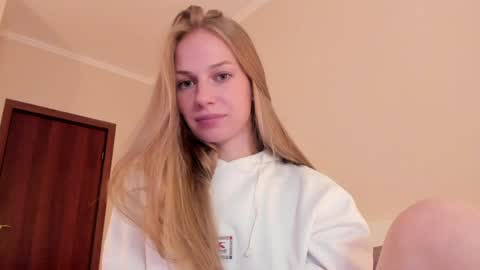 Alice  online show from November 21, 2025, 3:00 pm