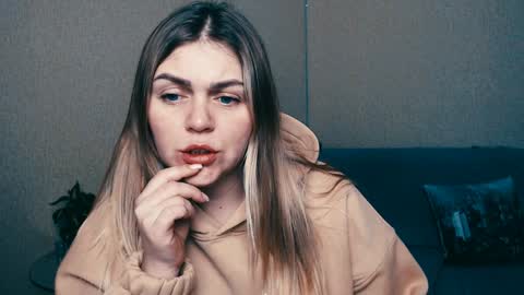 magic_katarina_ online show from January 23, 2025, 11:37 am