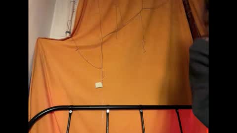 Mikky or Moon online show from September 28, 2025, 7:41 pm