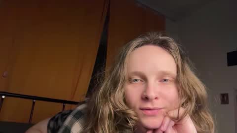 Mikky or Moon online show from October 25, 2025, 7:19 pm