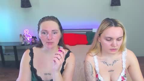 Lili and Bella online show from March 3, 2026, 7:25 am