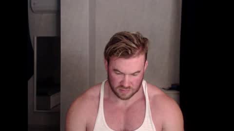 Snapshot of magicmax2017 chatting on December 18, 2024, 4:20 am magicmax2017 online show from December 18, 2024, 4:20 am