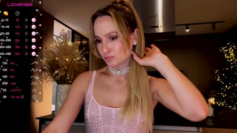 Snapshot of magicpeaach chatting on January 14, 2025, 3:26 pm magicpeaach online show from January 14, 2025, 3:26 pm