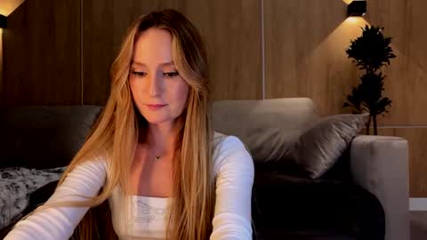 Snapshot of magicpeaach chatting on February 6, 2025, 3:09 pm magicpeaach online show from February 6, 2025, 3:09 pm