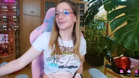 Nicole online show from February 16, 2025, 5:48 am