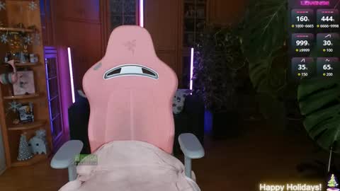 Nicole online show from December 5, 2025, 6:15 pm