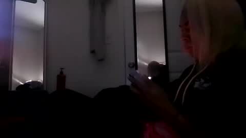 magiicboo online show from October 28, 2025, 7:01 am