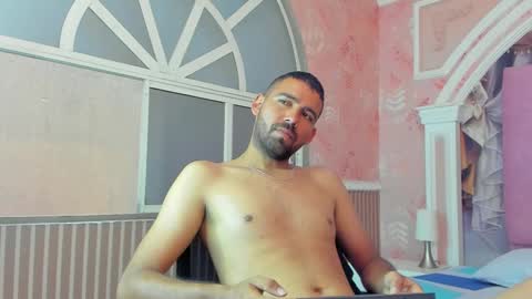 Magnus Alejo online show from November 24, 2025, 11:21 am