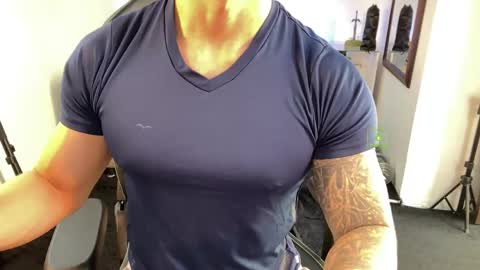 If you want me to use the Lovense please let me know  --    online show from June 1, 2026, 5:58 pm