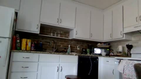 Kaye online show from December 22, 2025, 7:22 pm