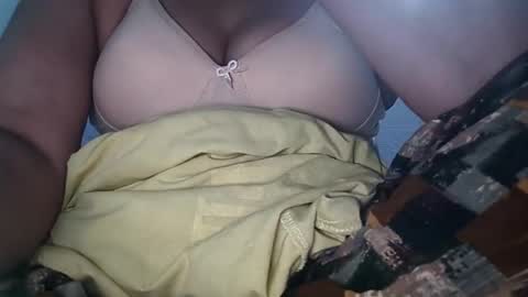 Snapshot of mahi_arora55 chatting on February 6, 2026, 3:59 pm Mahi online show from February 6, 2026, 3:59 pm