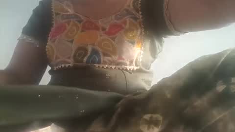 Snapshot of mahi_arora55 chatting on May 10, 2026, 12:10 pm Mahi online show from May 10, 2026, 12:10 pm