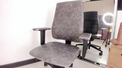 maia_520 online show from March 3, 2026, 6:36 pm